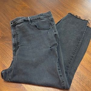 Woman’s Ankle Jeans - EVRI - 22W